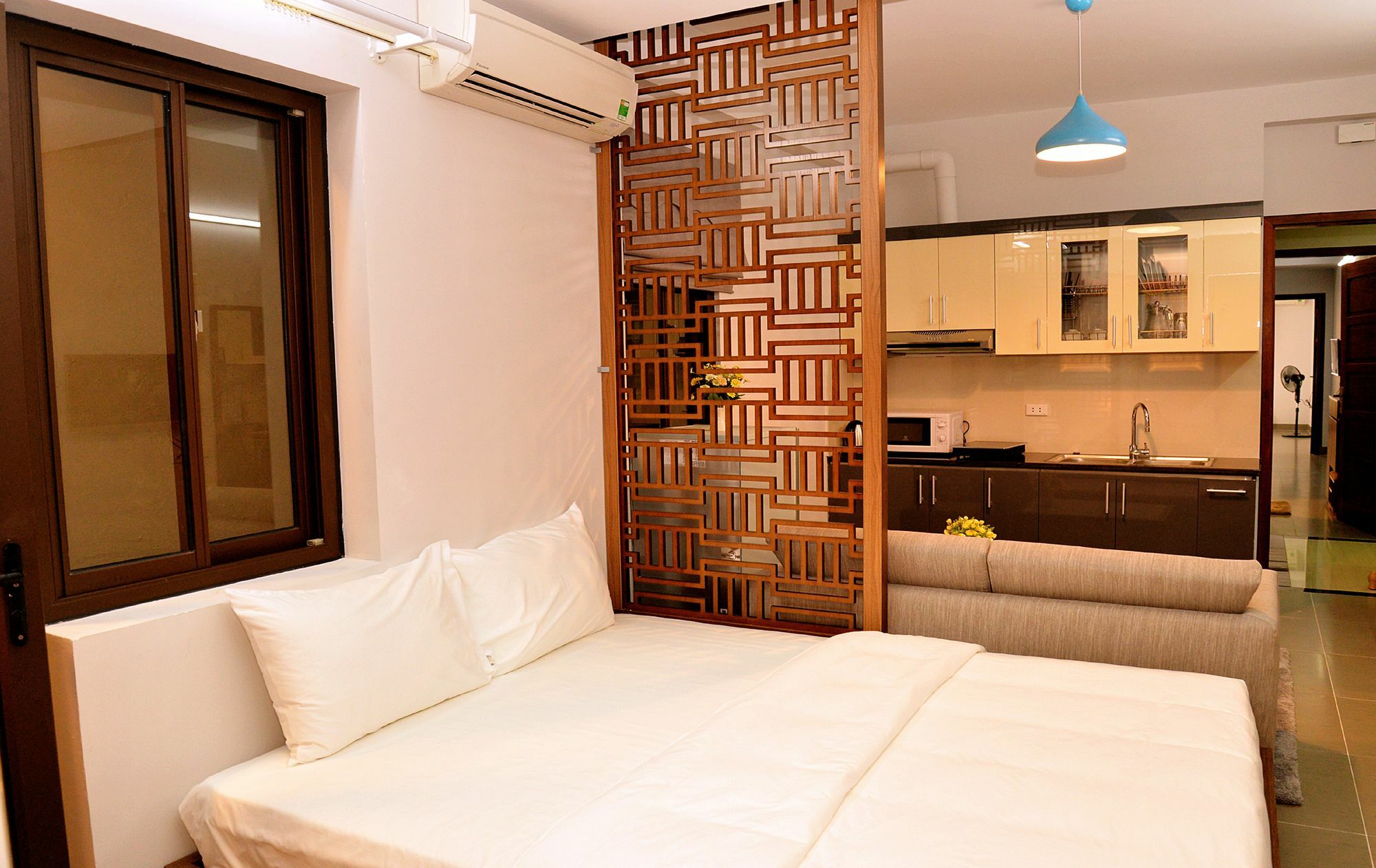 Blue Home Serviced Apartment Ханой Екстериор снимка